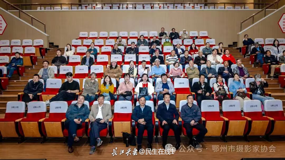 ceef25c3554fdbe48b61184e0c6b5e0.jpg