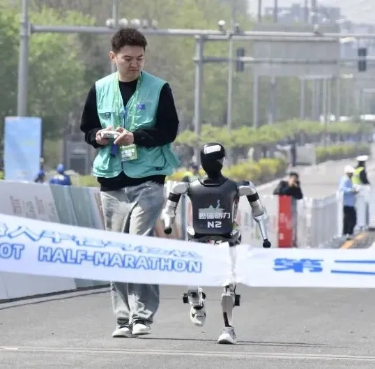 创新奔涌，在中国